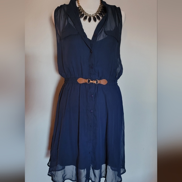 Dress - Picture 3 of 8